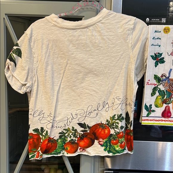 Maeve Cream Tee with Tomato Print - Picture 4 of 4